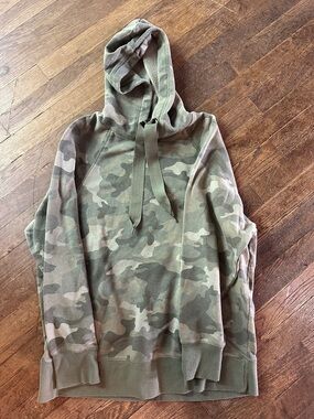 Camo Hooded Sweater - Olive Green
